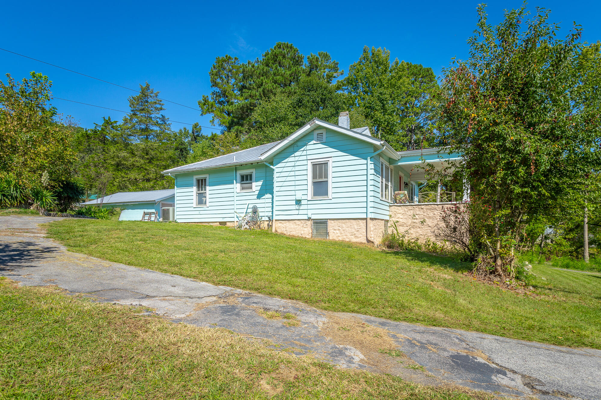 218 Post Oak Road Ringgold, GA 30736 - Photo 5 of 52 1AE5E049-54D2-49CC-B227-F09892710698