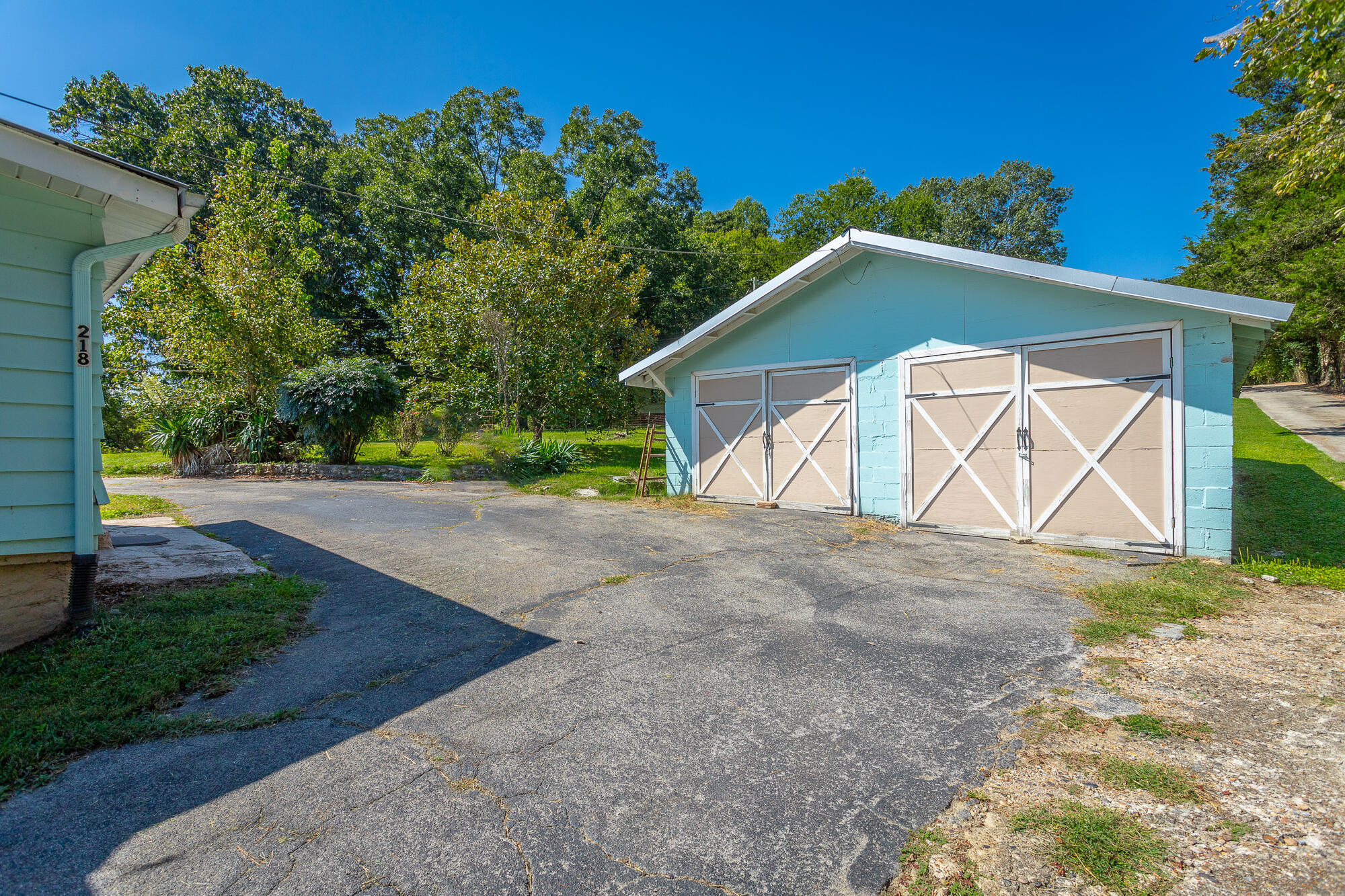218 Post Oak Road Ringgold, GA 30736 - Photo 7 of 52 12DE4D40-5EAF-4A4C-8217-837E134723F6