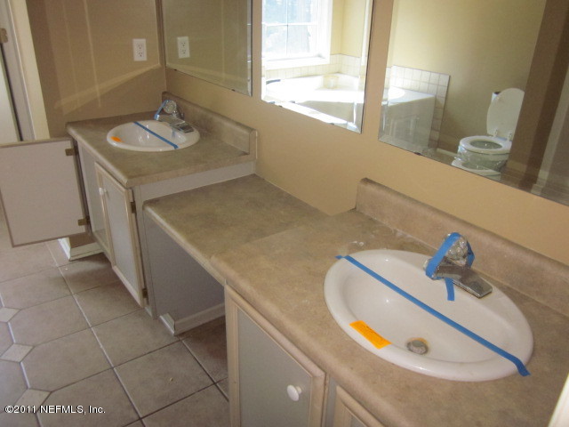 12930 Nungezer Road Jacksonville, FL 32226 - Photo 4 of 4 BATH