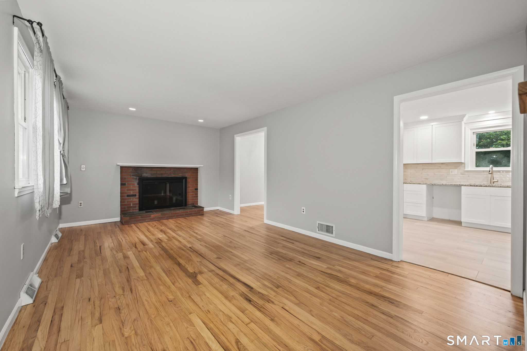 19 Sheffield Road North Haven, CT 06473 - Photo 12 of 33 Gallery Image 12