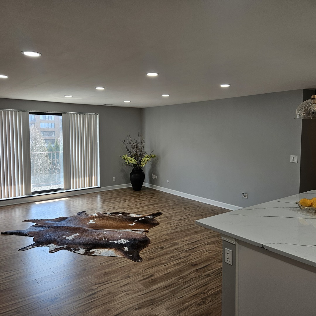 1717 West Crystal Lane, Unit 310 Mount Prospect, IL 60056 - Photo 11 of 32