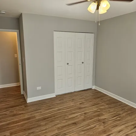 $309,000 | 1717 West Crystal Lane, Unit 310, Mount Prospect, IL 60056