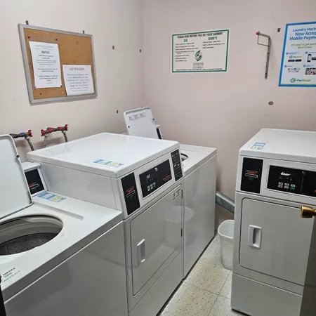 $309,000 | 1717 West Crystal Lane, Unit 310, Mount Prospect, IL 60056