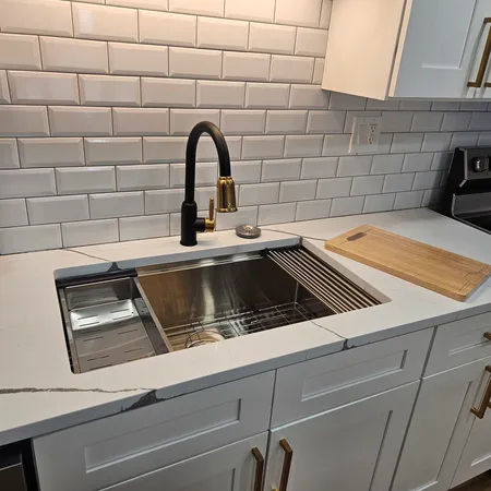 $309,000 | 1717 West Crystal Lane, Unit 310, Mount Prospect, IL 60056