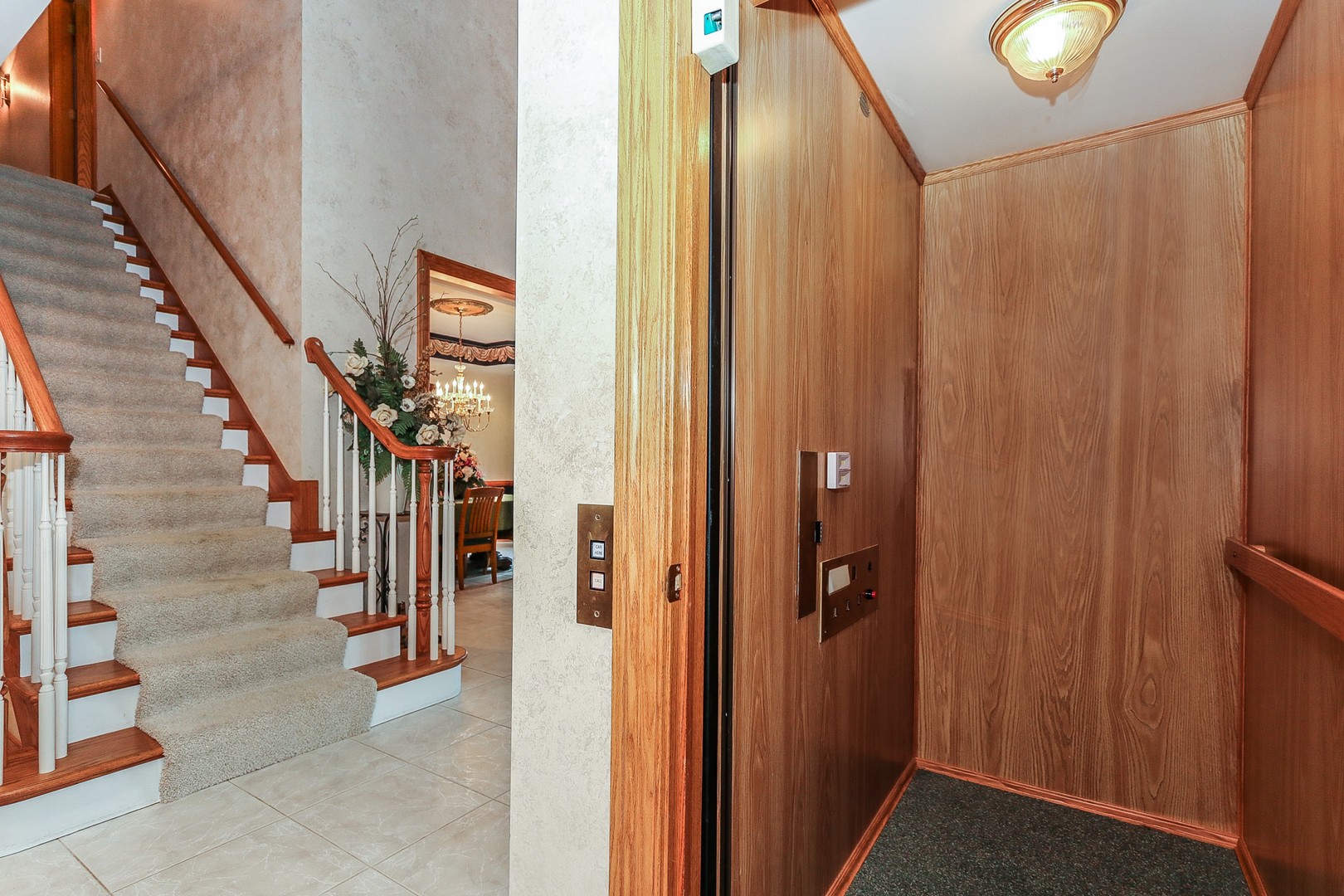752 Saddle Ridge Crystal Lake, IL 60012 - Photo 26 of 49 a view of a hallway with wooden floor and entryway