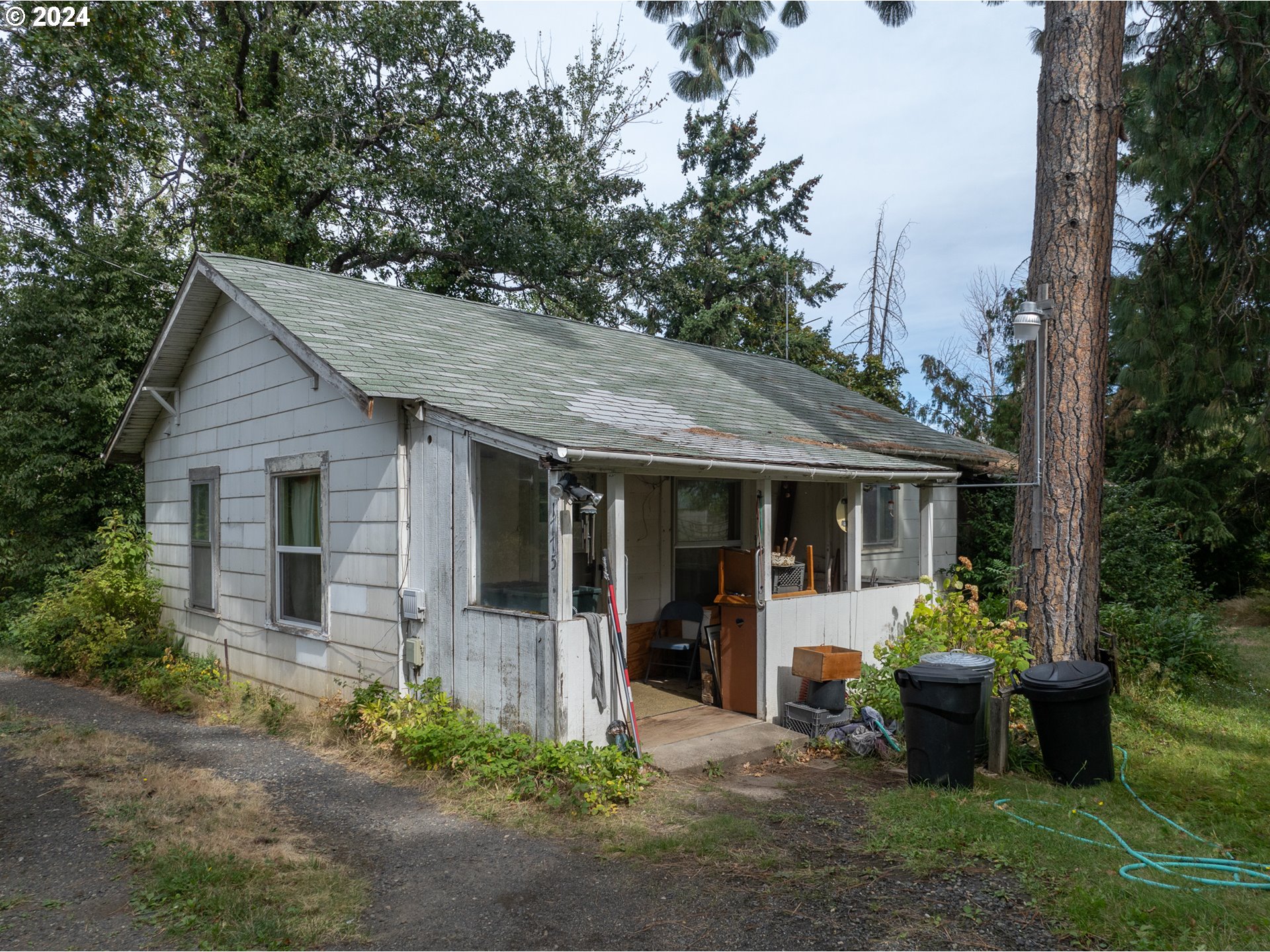 1775 Markham Road Hood River, OR 97031 - Photo 1 of 6 Gallery Image 1