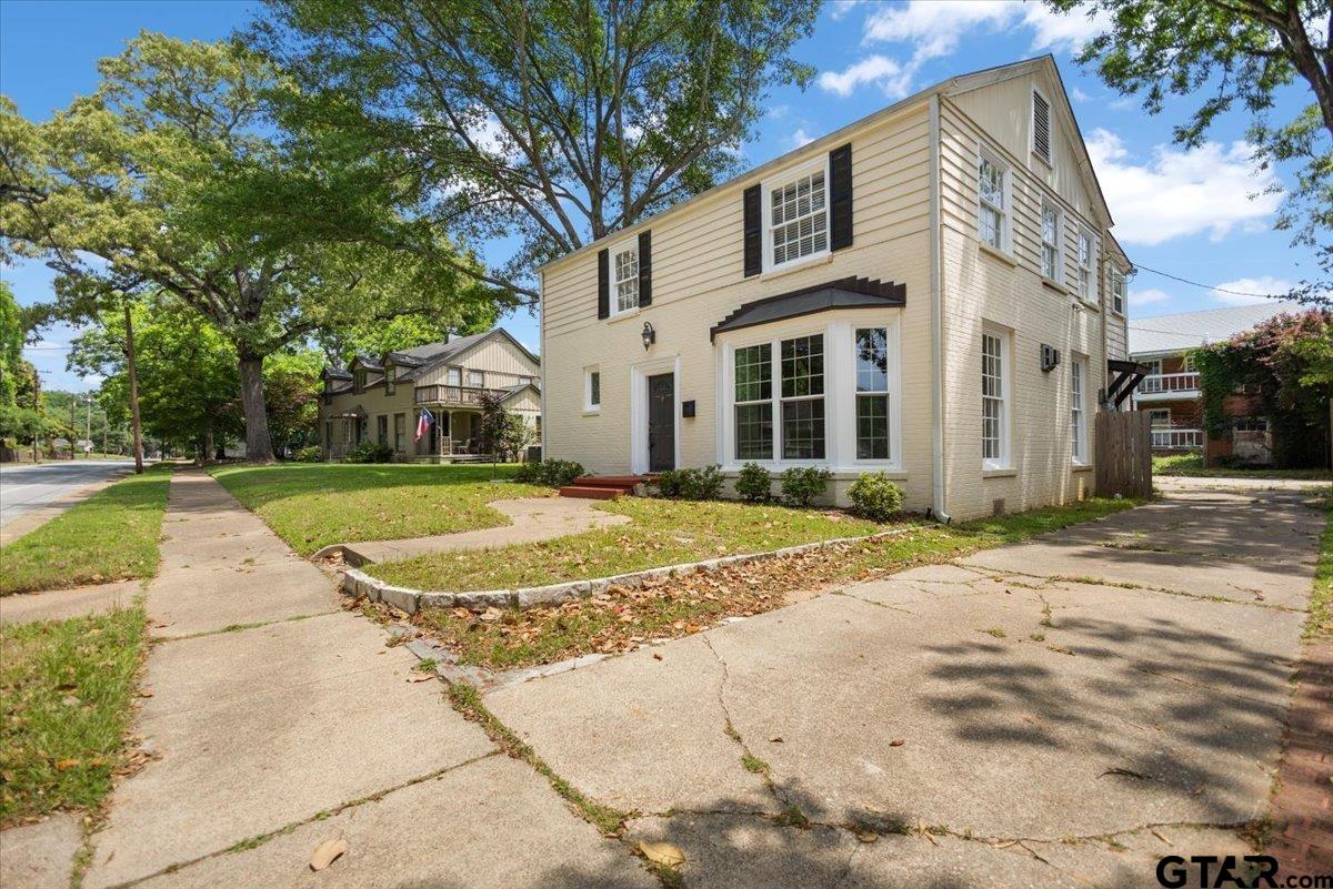 2002 South Robertson Avenue Tyler, TX 75701 - Photo 1 of 33