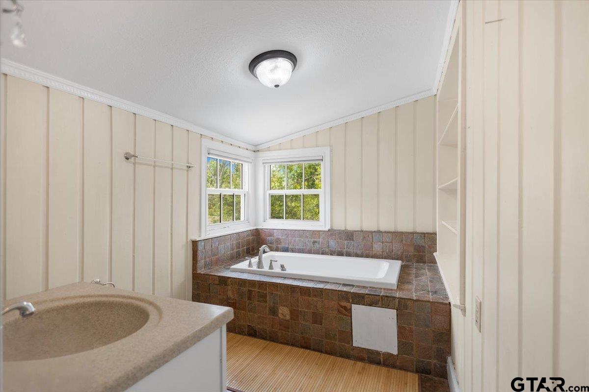 2002 South Robertson Avenue Tyler, TX 75701 - Photo 24 of 33
