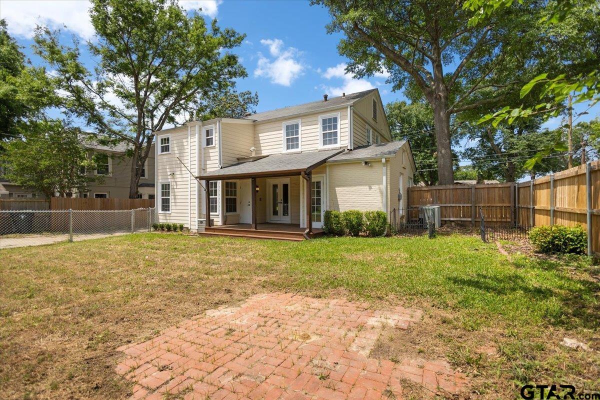 2002 South Robertson Avenue Tyler, TX 75701 - Photo 31 of 33