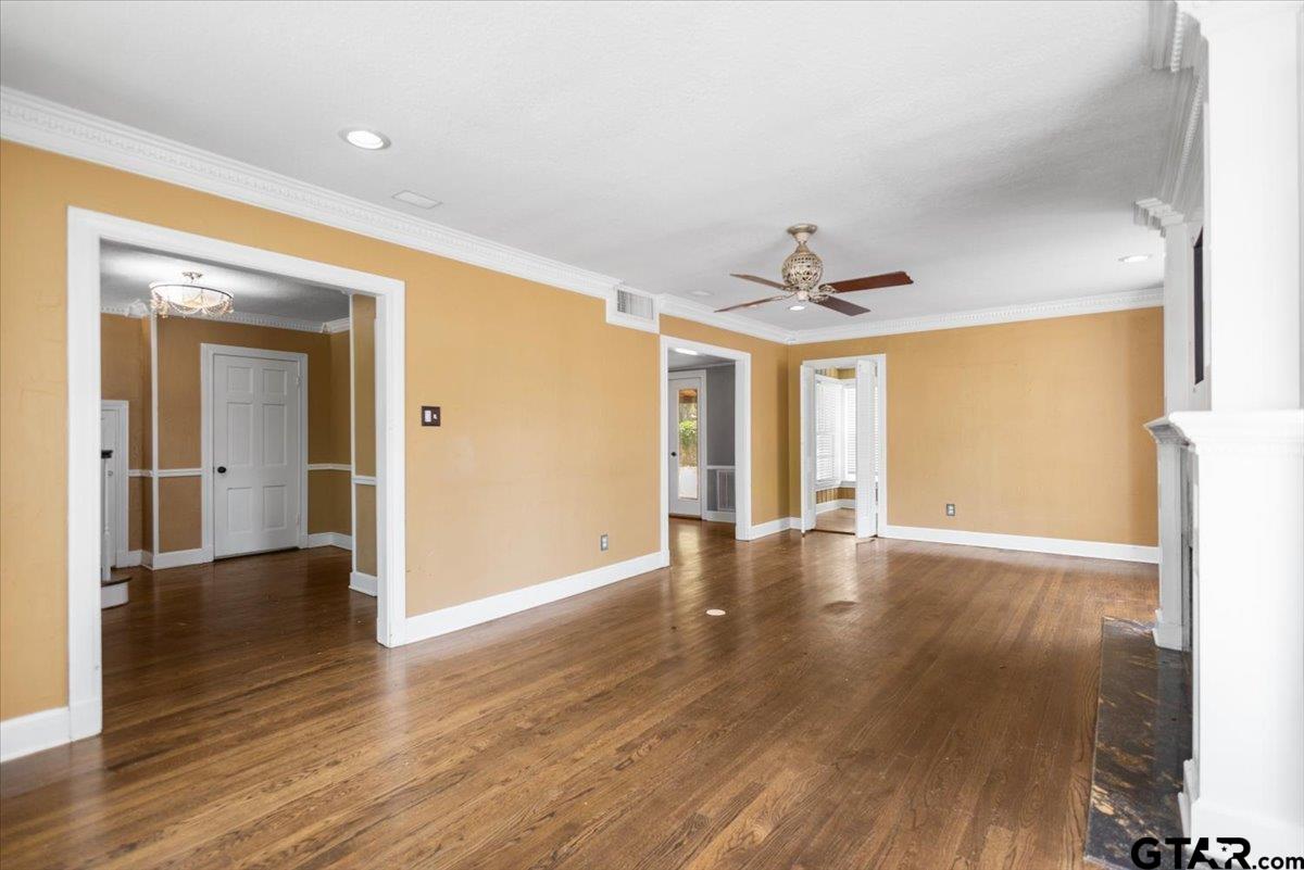 2002 South Robertson Avenue Tyler, TX 75701 - Photo 7 of 33