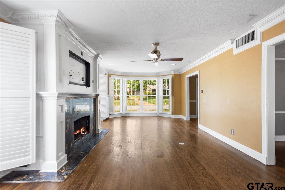 2002 South Robertson Avenue Tyler, TX 75701 - Photo 8 of 33