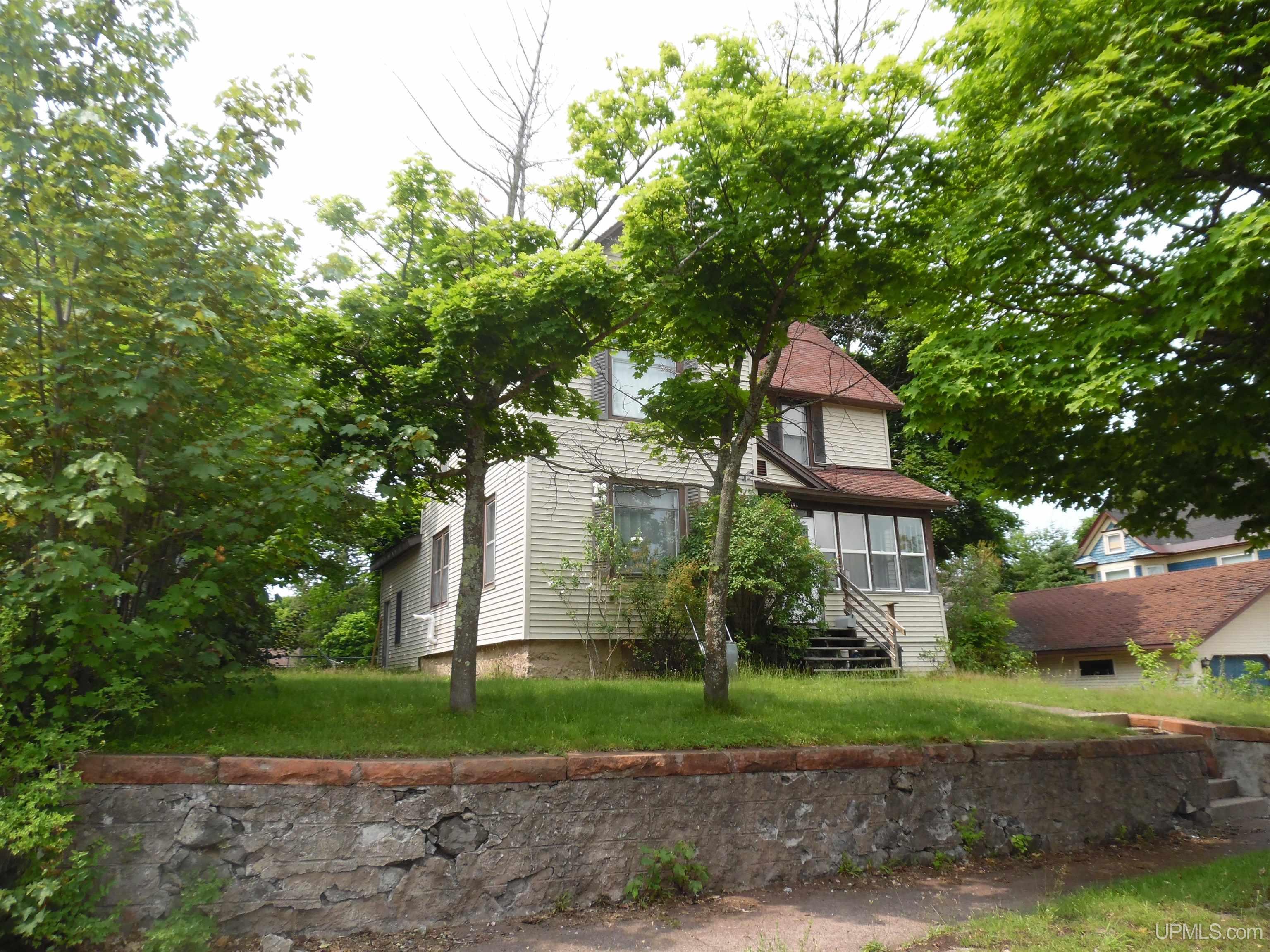 141 Pewabic Street Laurium, MI 49913 - Photo 34 of 36