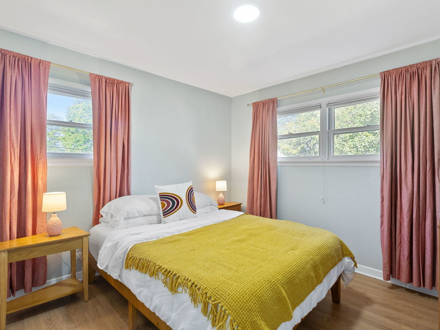 578 Sumac Road Highland Park, IL 60035 - Photo 14 of 28 a bedroom with a bed and a window