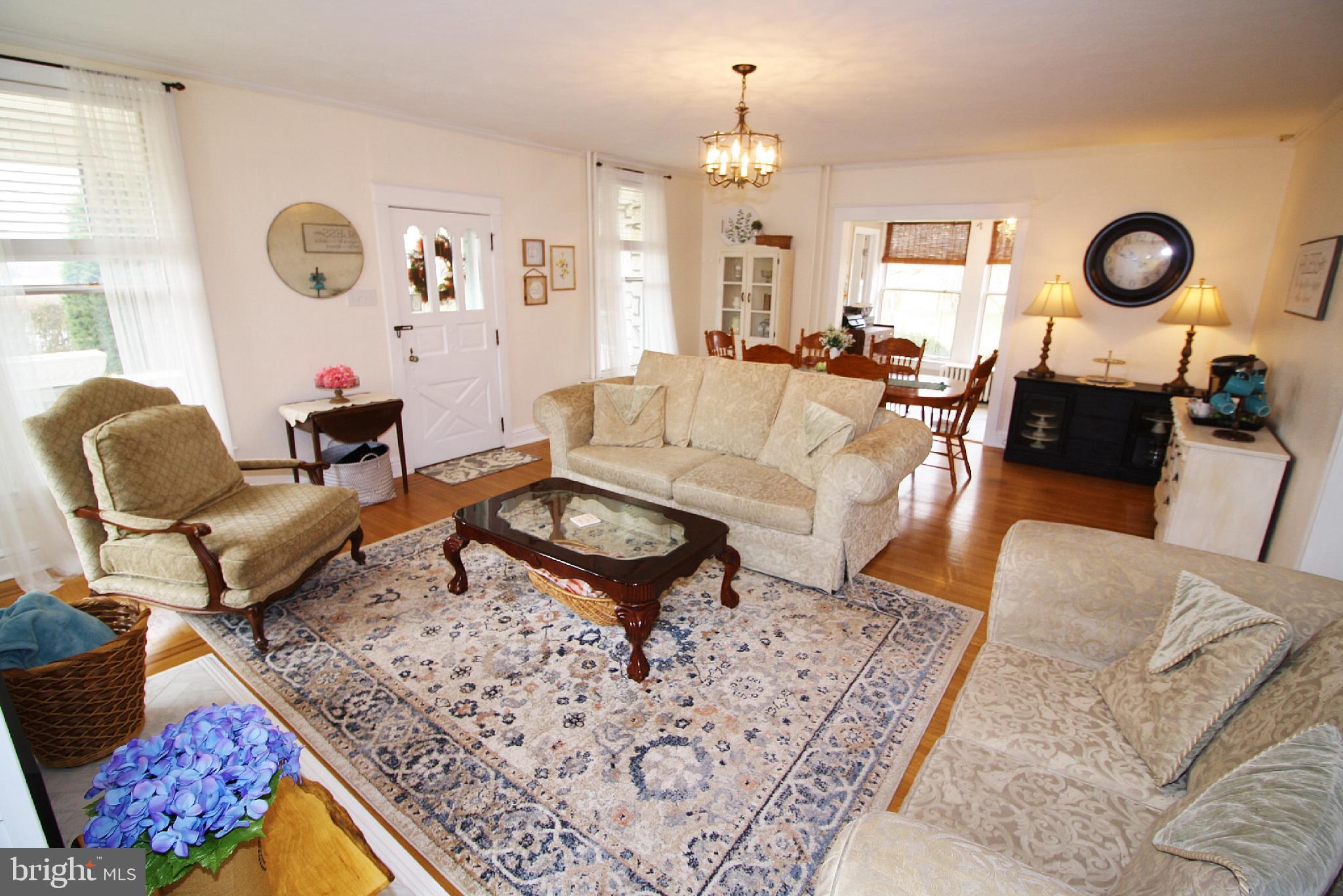 597 Owen Road York, PA 17403 - Photo 14 of 61 Living Room