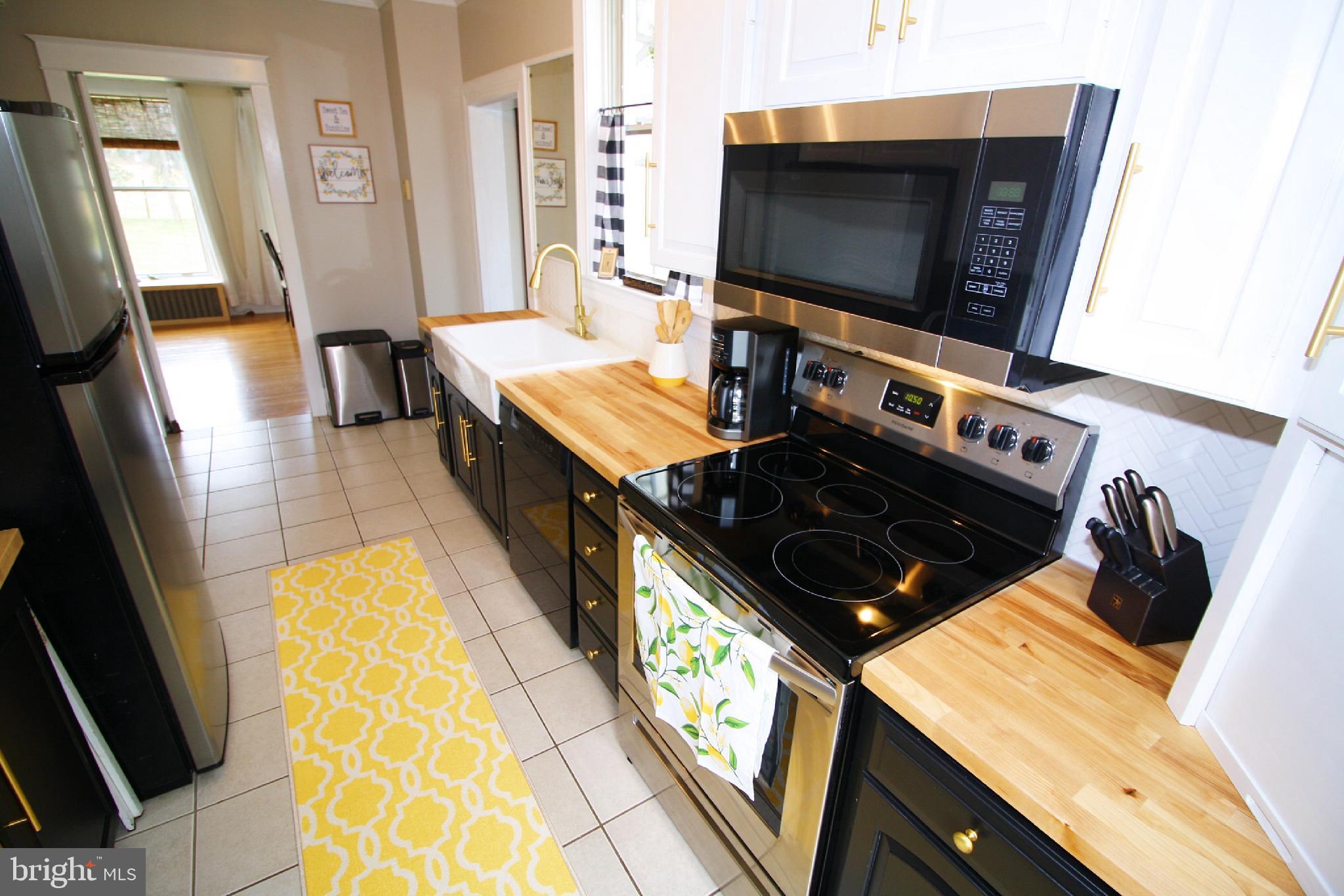 597 Owen Road York, PA 17403 - Photo 21 of 61 New Flat Top Stove