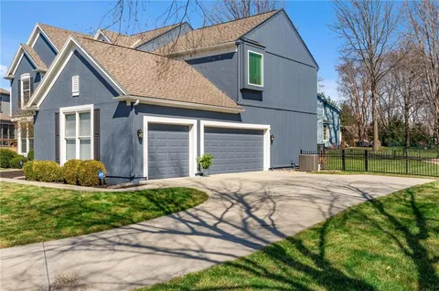 $675,000 | 14309 Windsor Street, Leawood, KS 66224