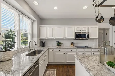 $675,000 | 14309 Windsor Street, Leawood, KS 66224