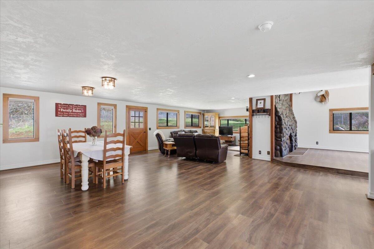 40875 Peoples Drive Lebanon, OR 97355 - Photo 12 of 48 12