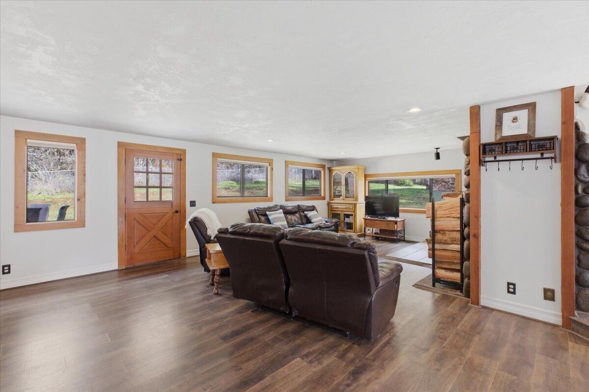 40875 Peoples Drive Lebanon, OR 97355 - Photo 14 of 48 14