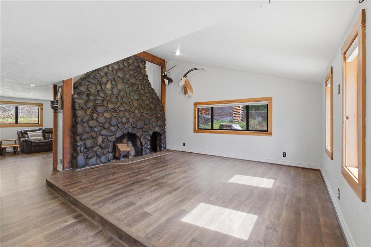 40875 Peoples Drive Lebanon, OR 97355 - Photo 9 of 48 9 Top 7