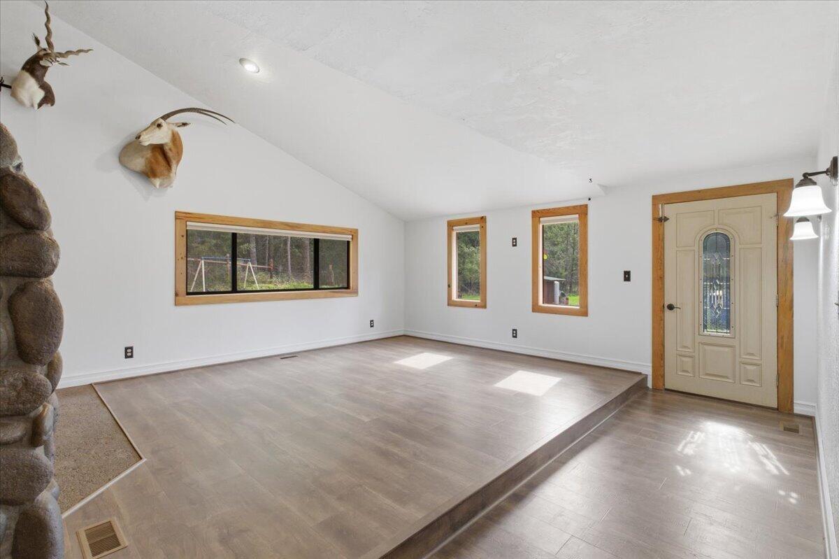 40875 Peoples Drive Lebanon, OR 97355 - Photo 10 of 48 10