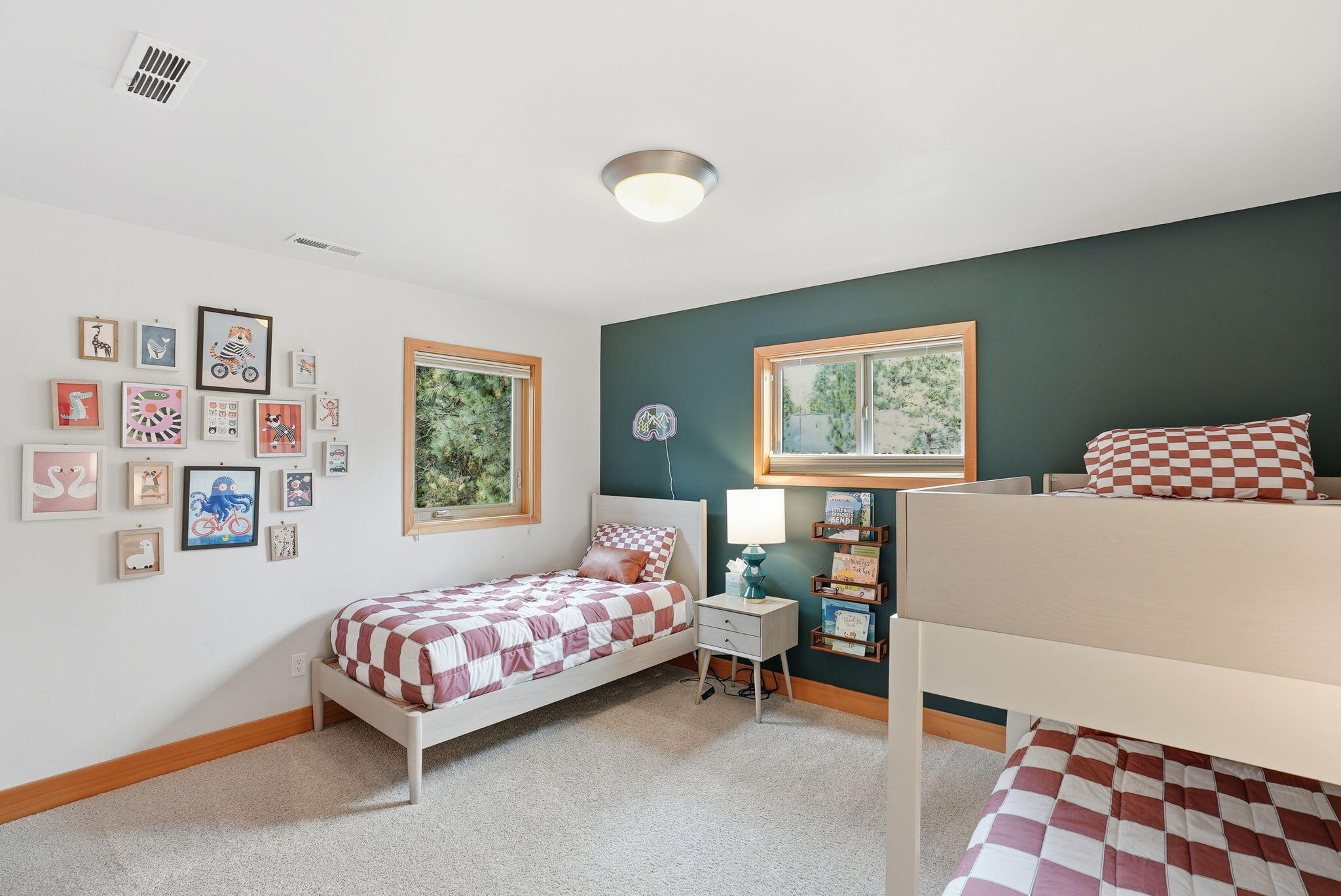 19536 East Campbell Road Bend, OR 97702 - Photo 27 of 58 29-web-or-mls-Riley_Visuals_039
