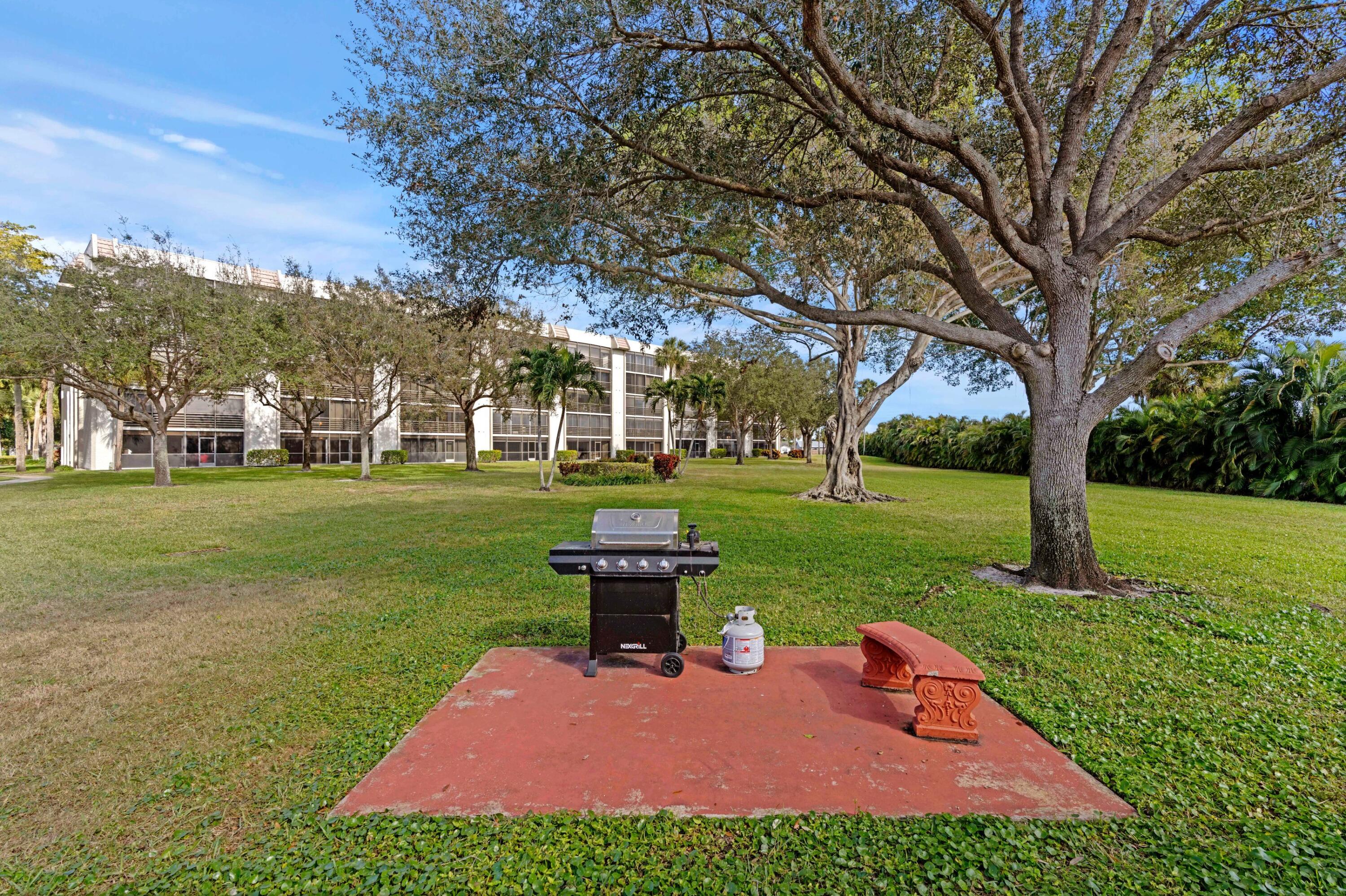 9170 Southwest 14th Street, Unit 4108 Boca Raton, FL 33428 - Photo 24 of 44 BBQ