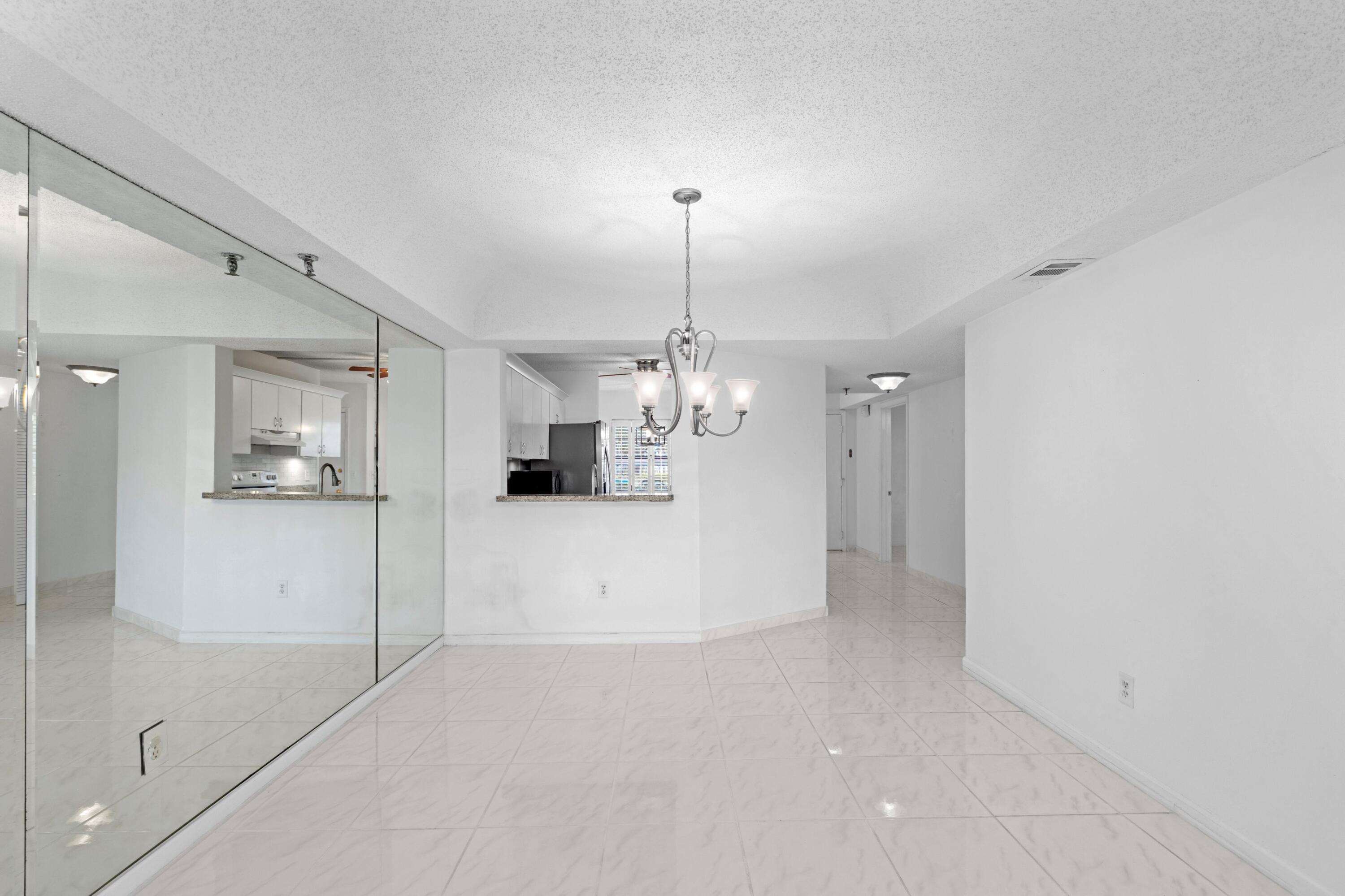 9170 Southwest 14th Street, Unit 4108 Boca Raton, FL 33428 - Photo 7 of 44 Dining Room