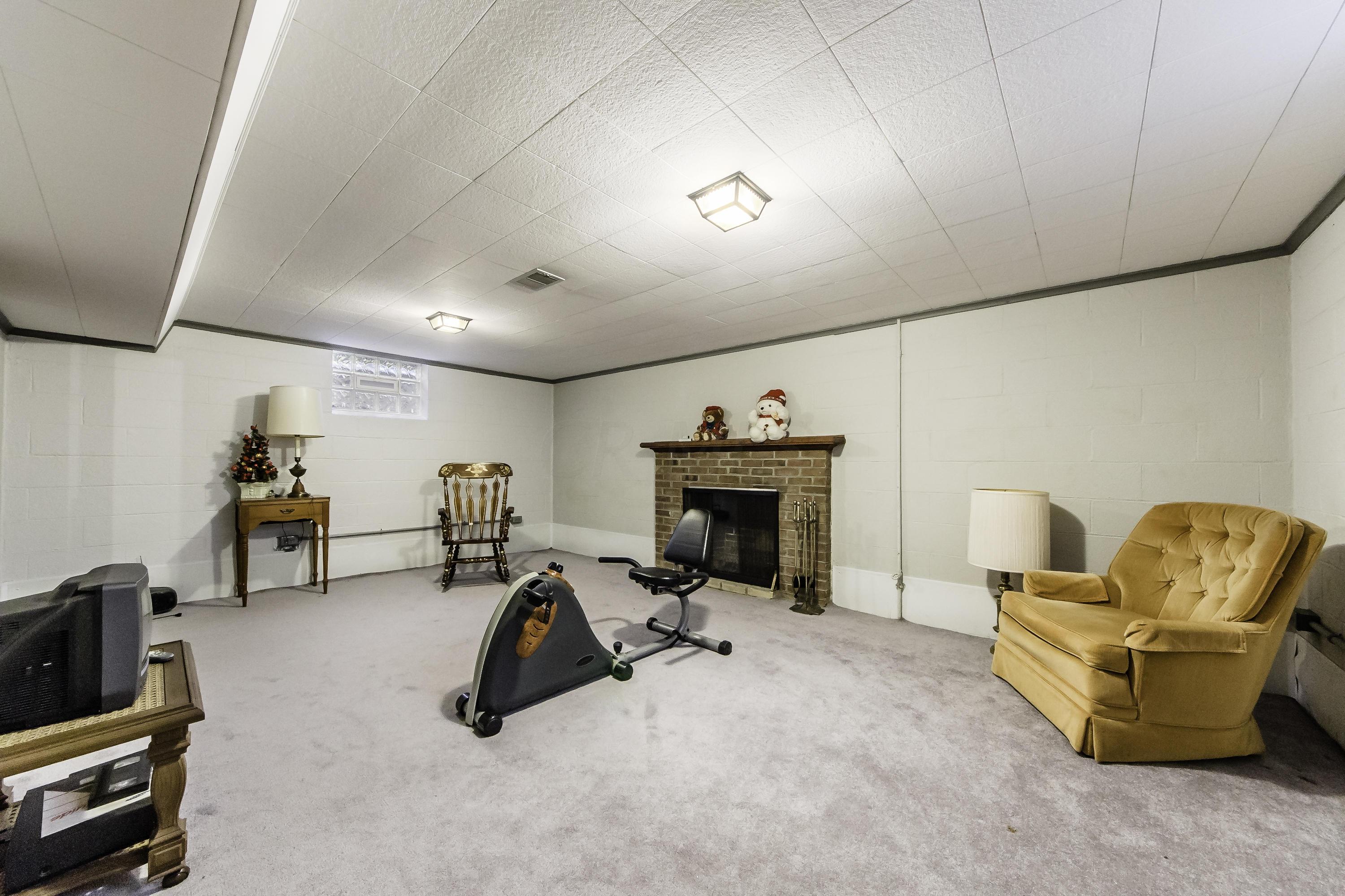 2767 Chester Road Upper Arlington, OH 43221 - Photo 19 of 24 Gallery Image 19