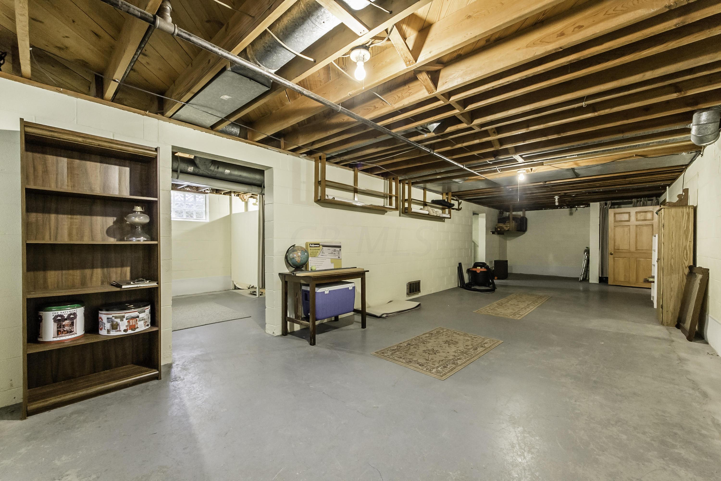 2767 Chester Road Upper Arlington, OH 43221 - Photo 20 of 24 Gallery Image 20