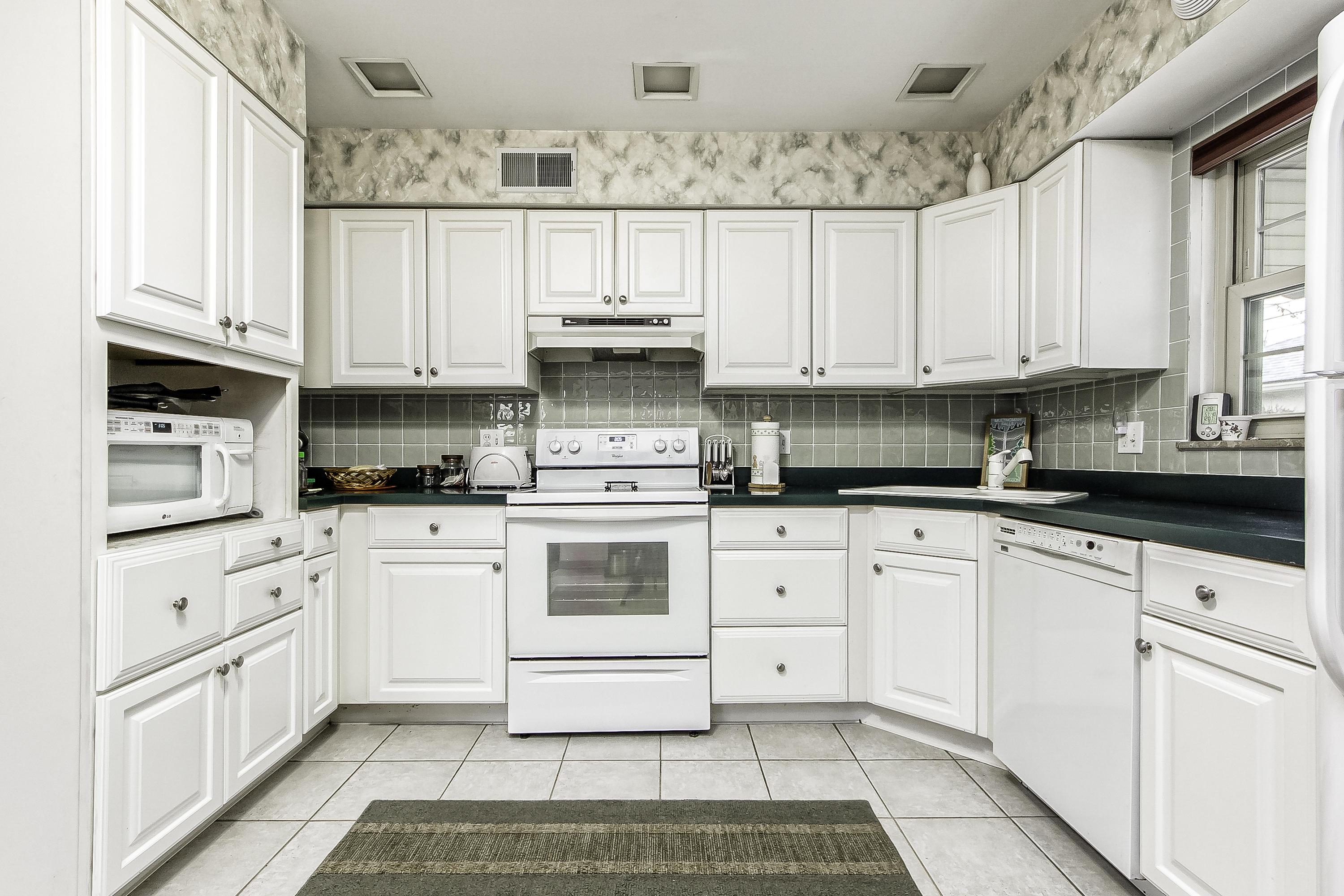2767 Chester Road Upper Arlington, OH 43221 - Photo 8 of 24 Gallery Image 8