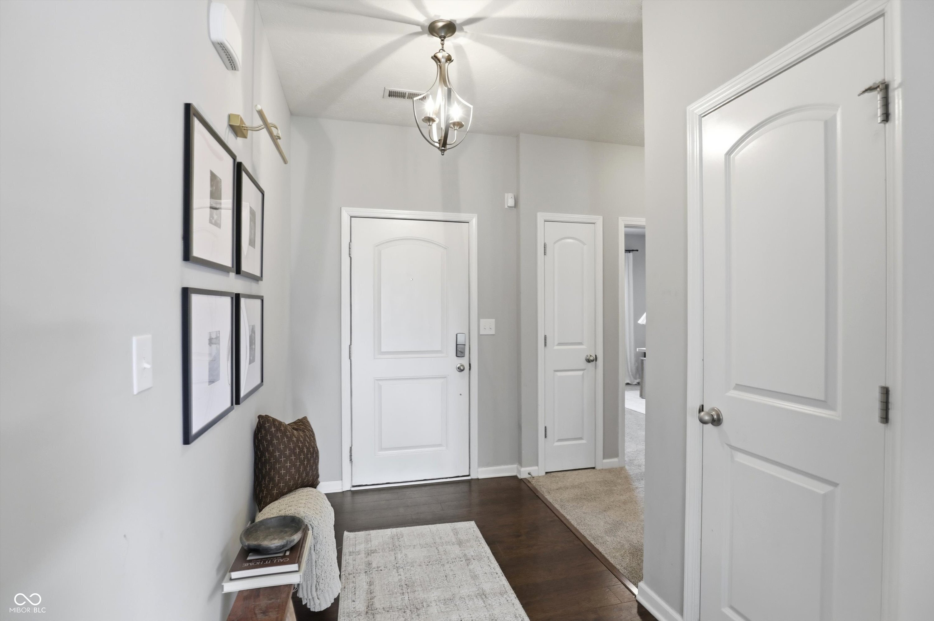 410 Shade Tree Court Sheridan, IN 46069 - Photo 4 of 41