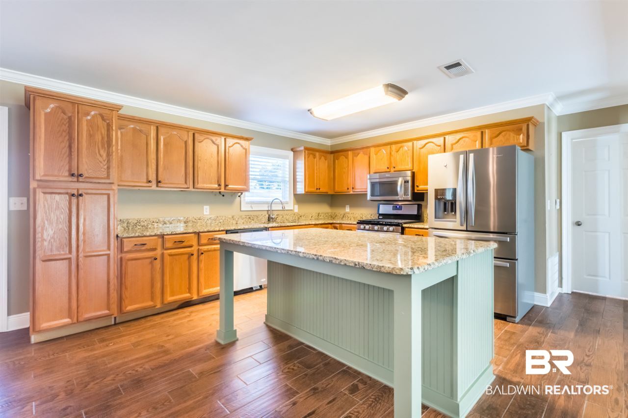 12628 Bender Road Foley, AL 36535 - Photo 3 of 24