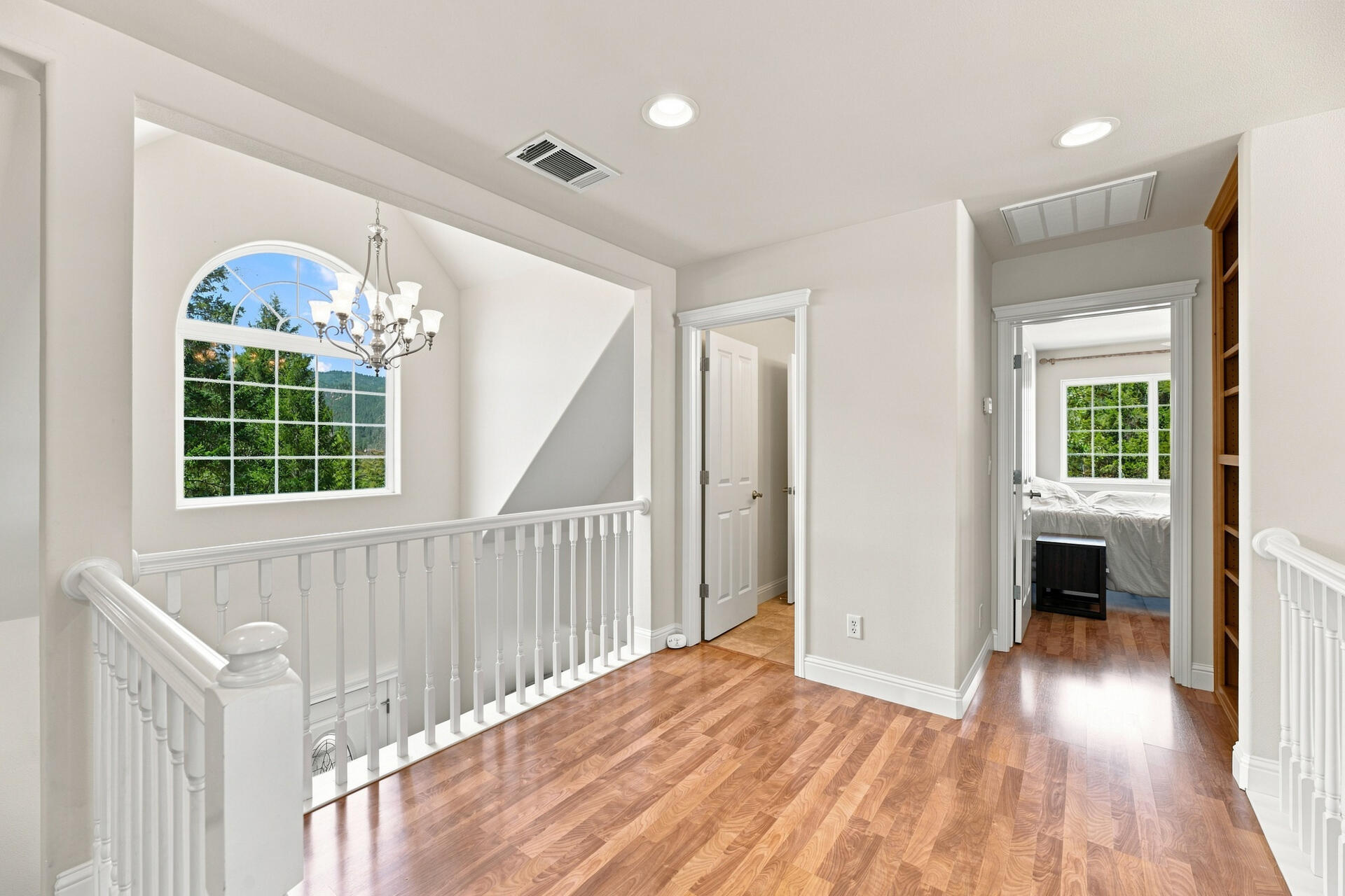 2995 Goose Ranch Road Lewiston, CA 96052 - Photo 24 of 66 Hallway