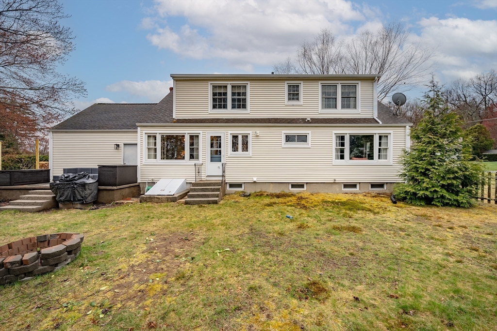 384 Forest Hills Road Springfield, MA 01128 - Photo 29 of 36 a swimming pool view with a seating space