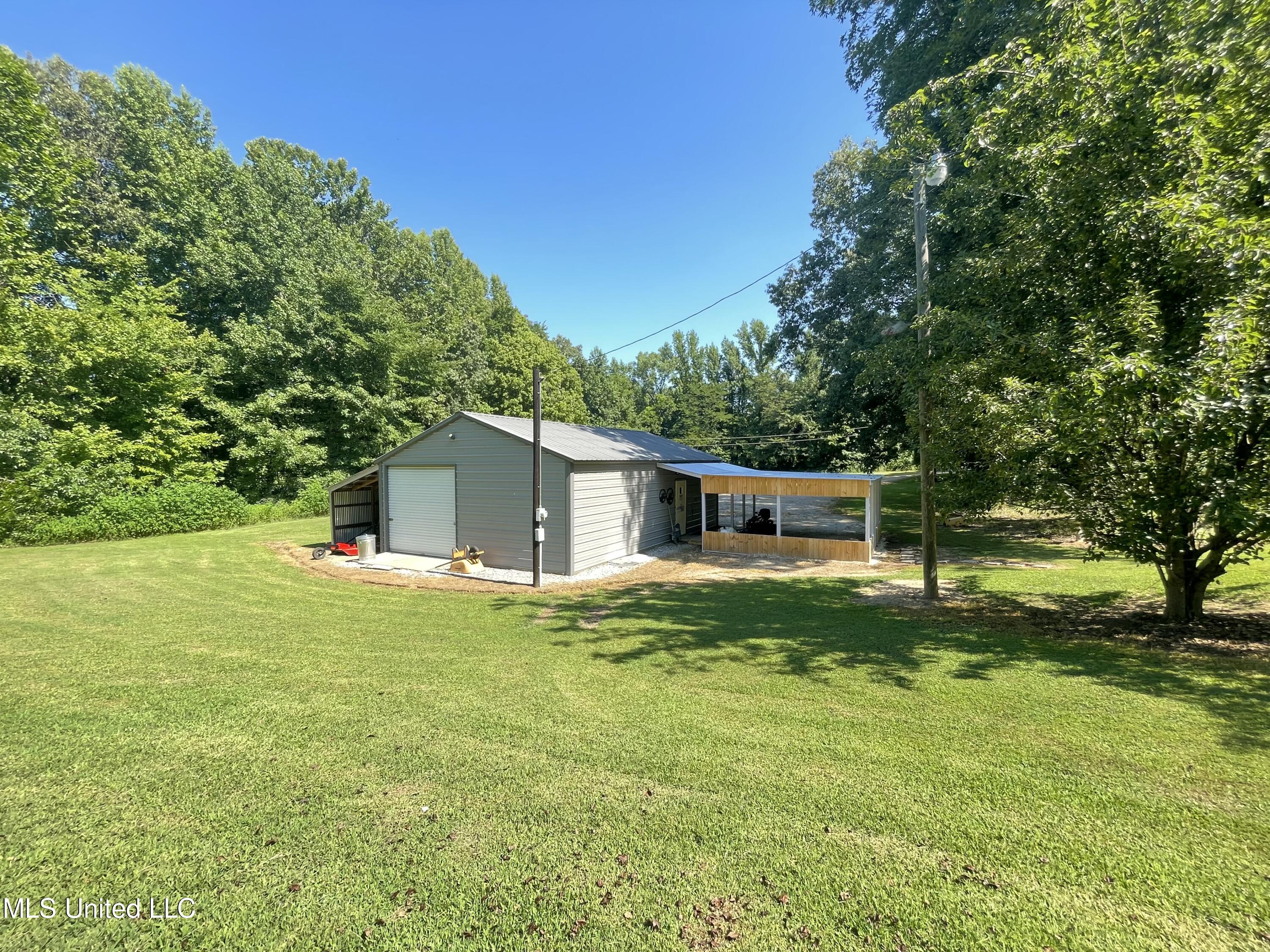 3505 Nesbit Road Nesbit, MS 38651 - Photo 29 of 52 E7CF1856-1570-4EA5-9128-246BB0B649D1