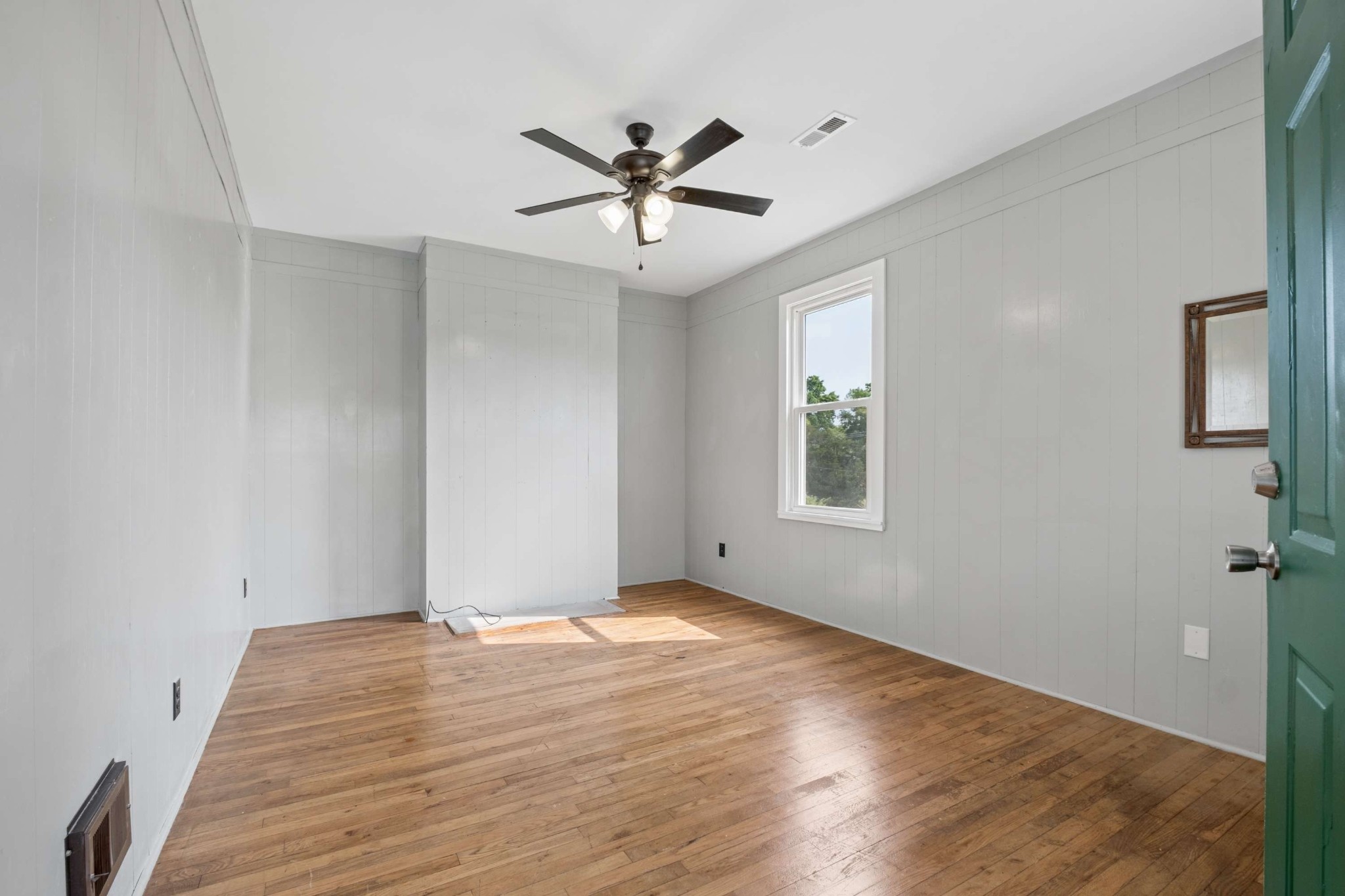 171 Cedar Grove Road Shelbyville, TN 37160 - Photo 4 of 34