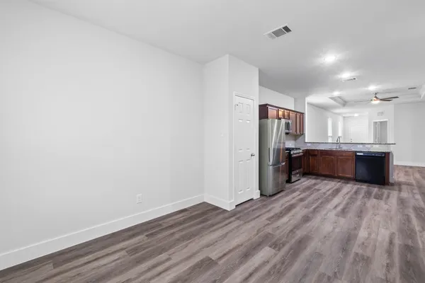 $2,100 | 175 Eves Necklace Dr., Buda, TX 78610