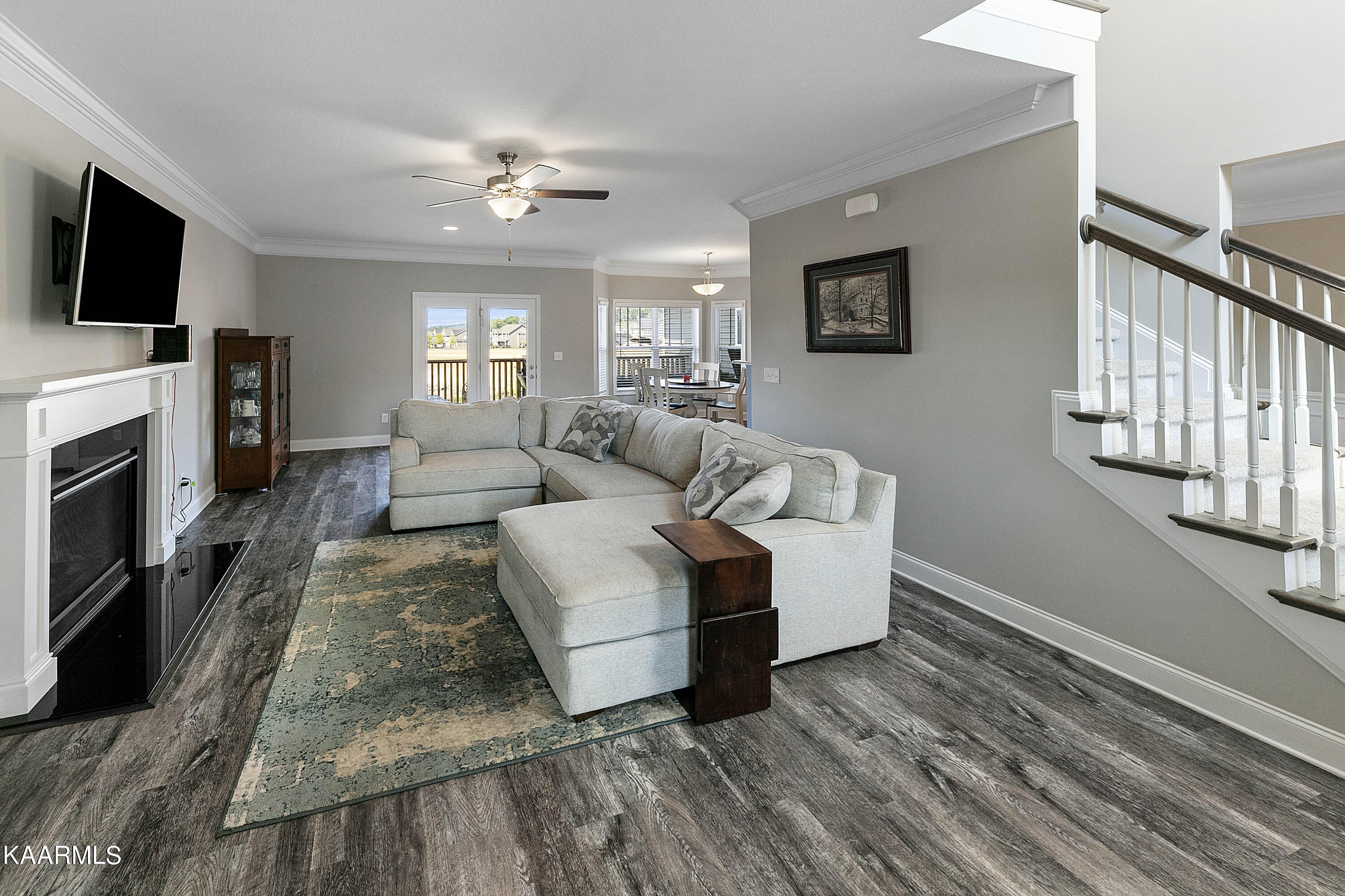 106 Hillberry Road Oak Ridge, TN 37830 - Photo 8 of 34 Living Room