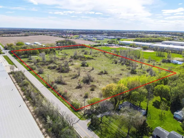 $1,600,000 | 8527 North Clayton Avenue, Clayton, WI 54956