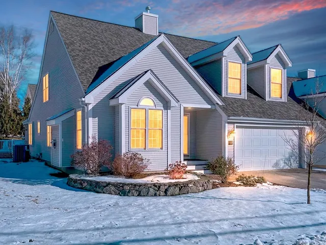 $850,000 | 100 Hampton Meadows, Hampton, NH 03842