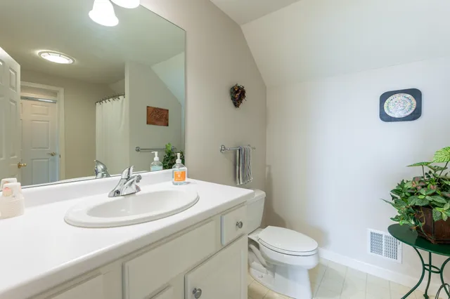 $850,000 | 100 Hampton Meadows, Hampton, NH 03842