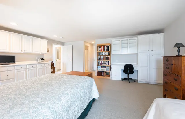 $850,000 | 100 Hampton Meadows, Hampton, NH 03842