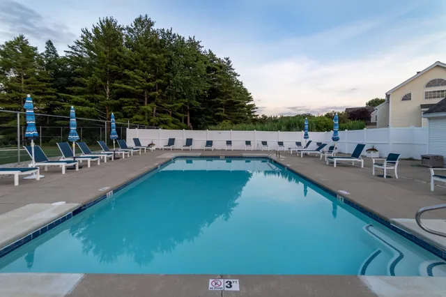 $850,000 | 100 Hampton Meadows, Hampton, NH 03842