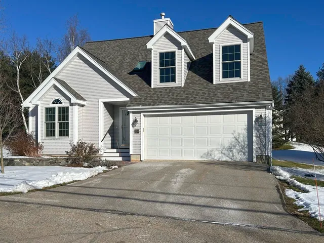 $850,000 | 100 Hampton Meadows, Hampton, NH 03842