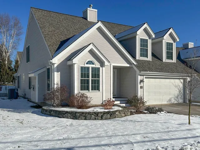 $850,000 | 100 Hampton Meadows, Hampton, NH 03842