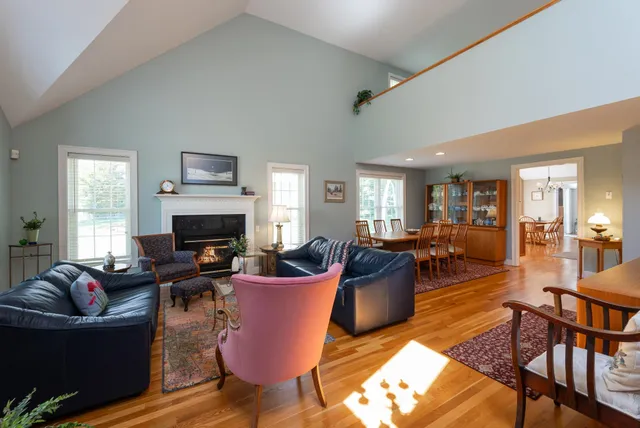 $850,000 | 100 Hampton Meadows, Hampton, NH 03842