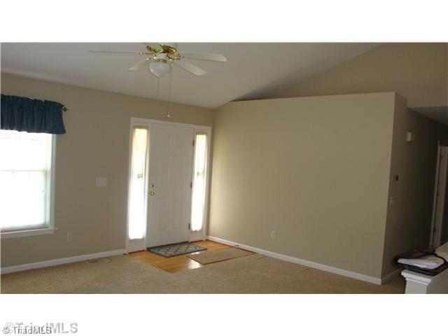 5080 Windsbury Ridge Road Clemmons, NC 27012 - Photo 2 of 16 Living Room.