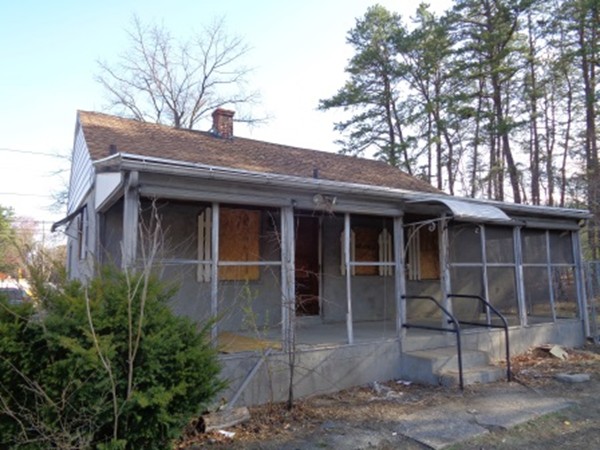 129 P Cardinal Street Springfield, MA 01151 - Photo 3 of 10 Gallery Image 3