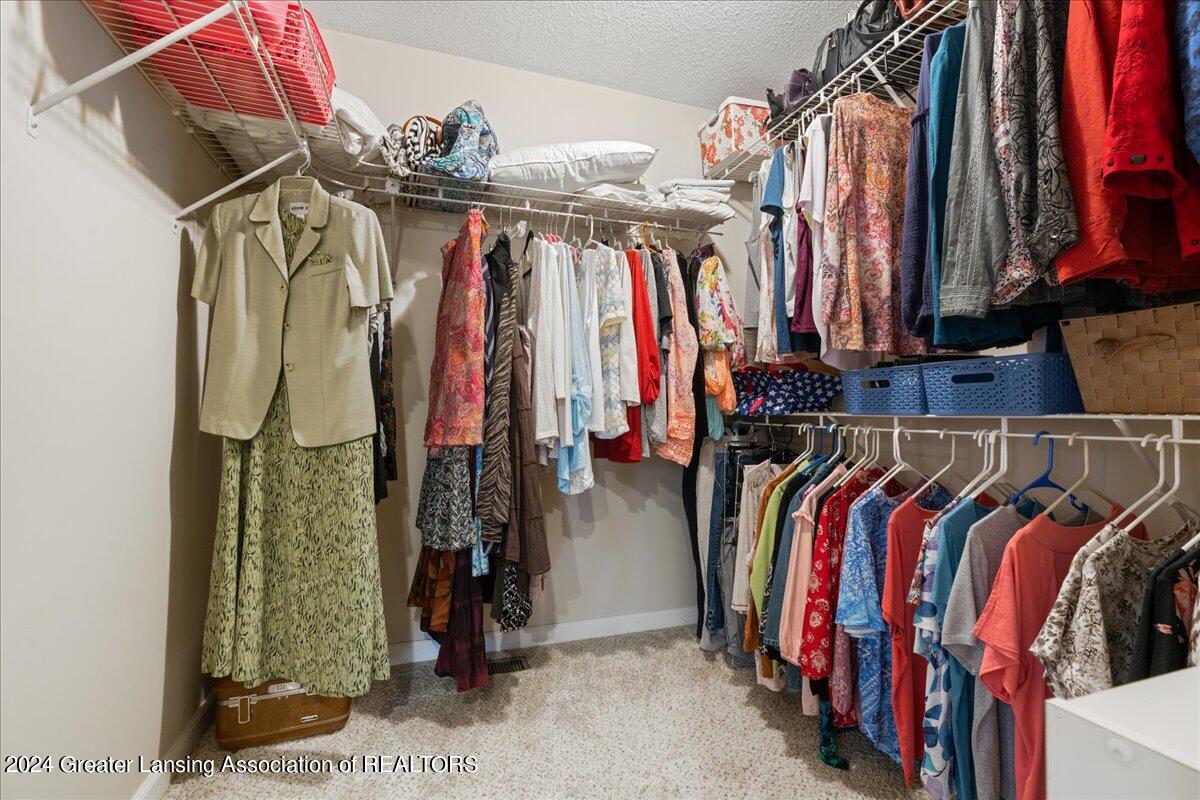 447 Charleston Road Lansing, MI 48917 - Photo 23 of 42 25-Media Jett-22